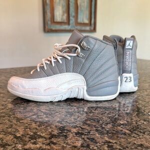 Jordan 6 stealth Gray and White High-Top Sneakers EUC 5Y or 7W